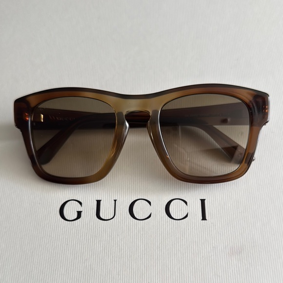 Gucci Amber Brown Sunglasses - Picture 1 of 4